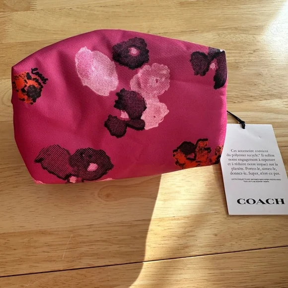 Coach Make-Up bag - Picture 3 of 3